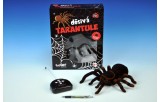 Děsivá Tarantule RC plast na baterie 4xAA a 1x9V 27 MHz 33x26,5x9,5cm v krabici